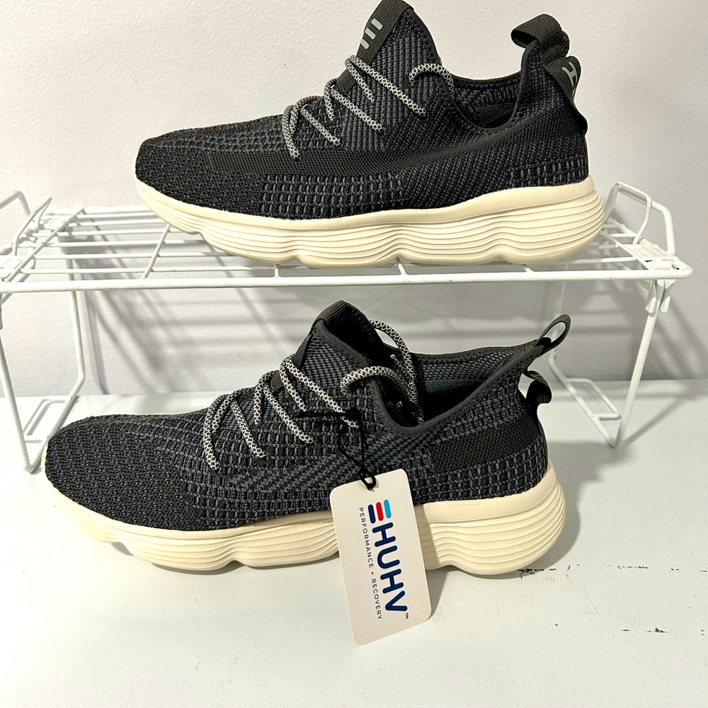 HUHV Grey Flow 360 Cloud Comfort Fashion Sneakers Sz EU 43 Men’s 10 / Women’s 13